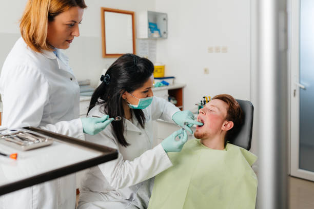Best Cracked Tooth Emergency Dentist  in Cave City, AR